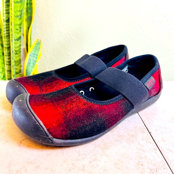 Keen Shoes Keen Red Black Buffalo Plaid Sienna Mary Jane James Slip